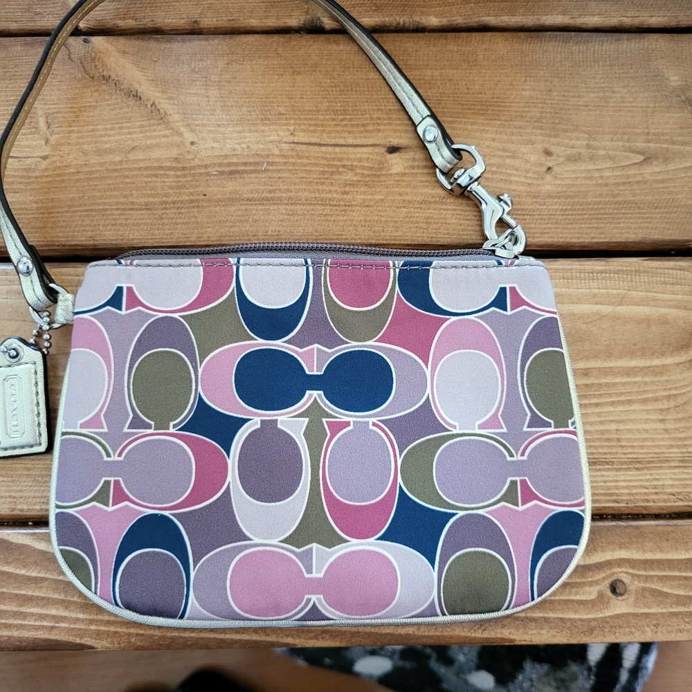 Coach Signature C Wristlet Early 2000